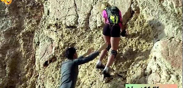  Mario fuck girl while rock climbing